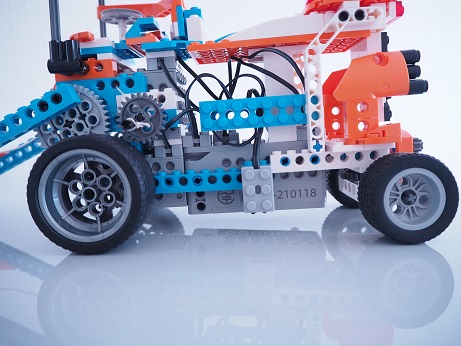 Apitor Robot X : Wheel Loader (Left side)