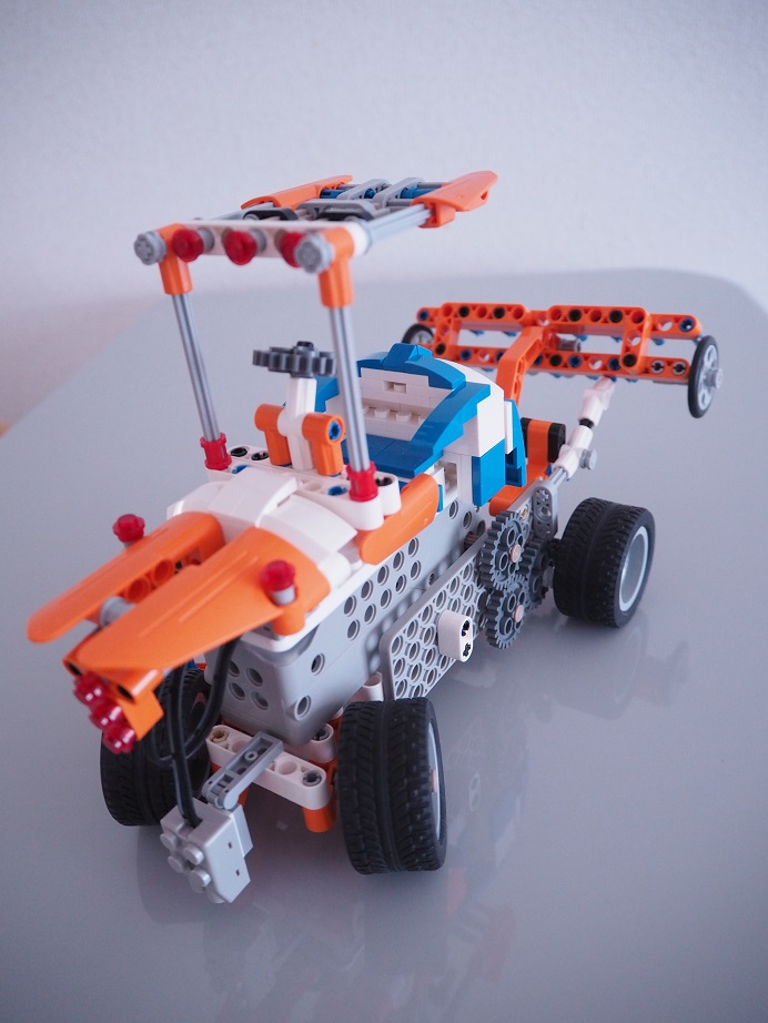 Apitor Robot: Tractor (Full view)